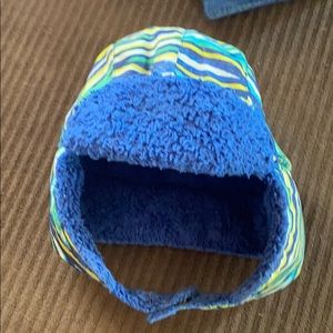 Cute reversible Patagonia hat.